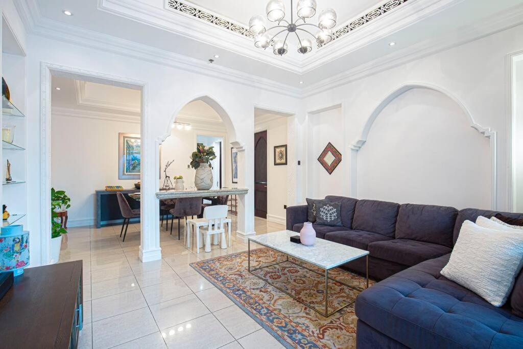 Tranquil Oasis- 2bedroom, Connected To Mall * Dubai